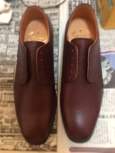 【購入記録】SCOTCH GRAINの型押しレザー(赤)三井アウトレットにて