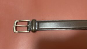 【エイジングレポート】1年使用したK.T.LEWISTONのコードバンベルト ベルトにコードバンは向いているのか?