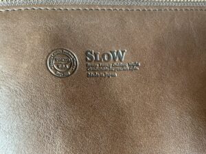 【エイジングレポート】2年使用したSLOWの栃木レザーポーチ 使うほどに味わいが出てくる